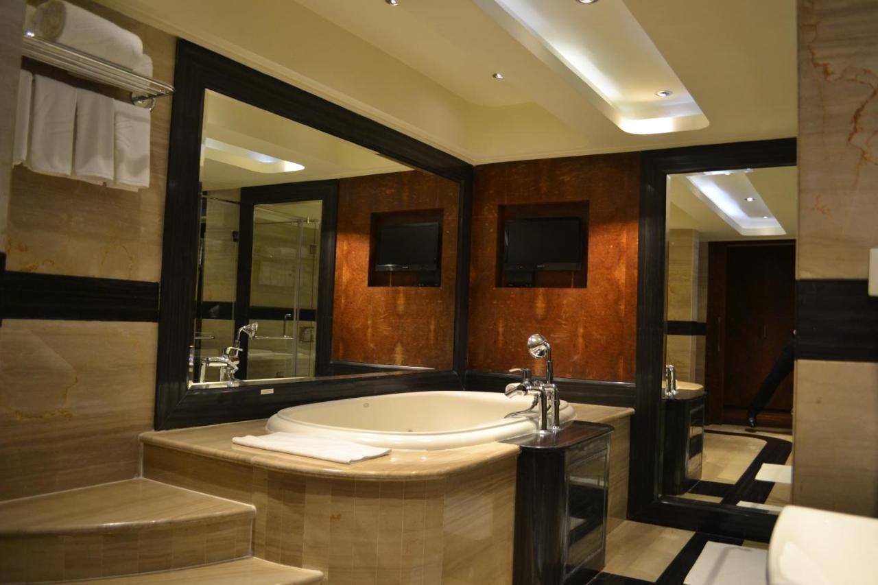 海得拉巴 海德拉巴贝甘佩特维万塔旅馆酒店 外观 照片 Bathroom